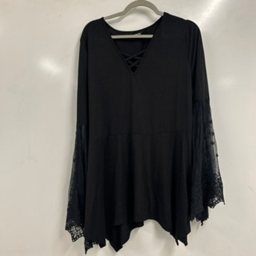 0437 BloomChic Size 18 20 Black Lace Sleeve whimsigoth Boho Goth Flowy witchy‎